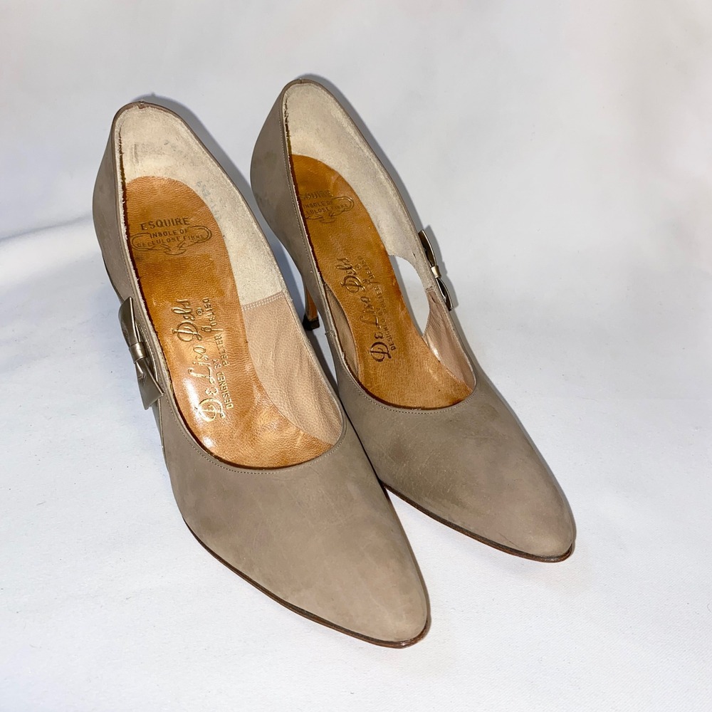 Vintage De Liso Debs Palter DeLiso Taupe‎ Suede Bow Pumps Heels 7.5 Classic